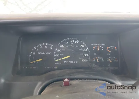 1997 Chevrolet C1500 Fleetside из США, поврежденный, VIN 2GCEC19R7V1289992